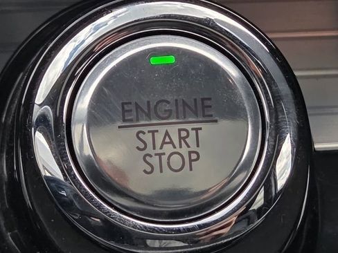 Used 2022 Lincoln Corsair AWD w/ Premium Package image 34