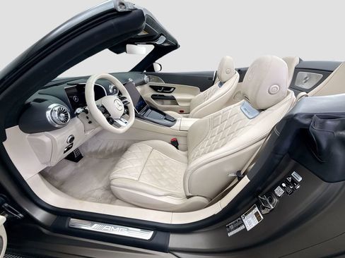 Certified 2022 Mercedes-Benz SL 63 AMG 4MATIC w/ AMG Aerodynamic Package image 17