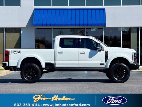 New 2026 Ford F250 Lariat w/ Black Appearance Package image 5