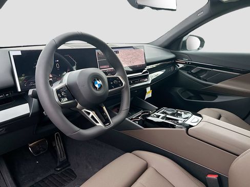 Used 2026 BMW 530i xDrive w/ M Sport Package AWD/4WD image 9
