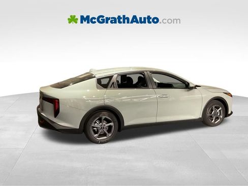 New 2026 Kia K4 LXS image 3