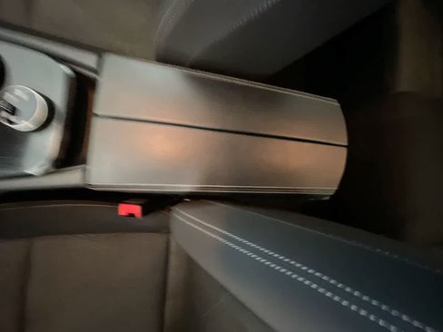 Used 2025 Nissan Rogue SV image 20