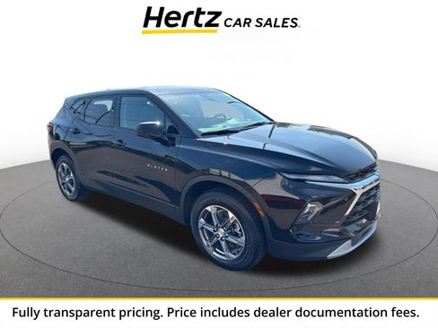 Used 2026 Chevrolet Blazer LT FWD image 1