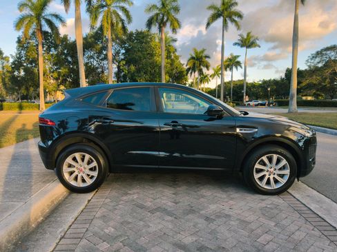 Used 2018 Jaguar E-PACE S image 12