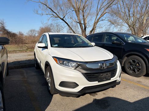 Used 2019 Honda HR-V LX image 4
