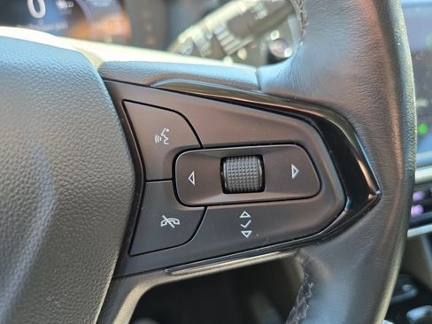 Used 2023 Chevrolet Bolt EUV LT w/ Comfort Package FWD image 29