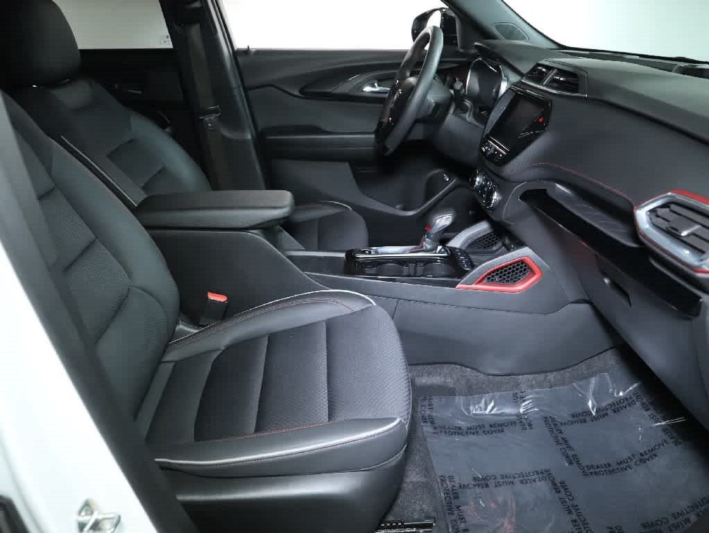 Used 2023 Chevrolet TrailBlazer RS w/ Sun and Liftgate Package AWD/4WD image 34