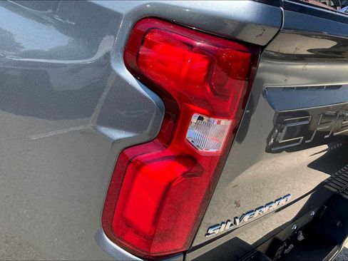 Used 2020 Chevrolet Silverado 1500 RST AWD/4WD image 29