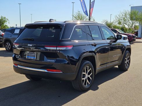 Used 2024 Jeep Grand Cherokee Limited RWD image 5