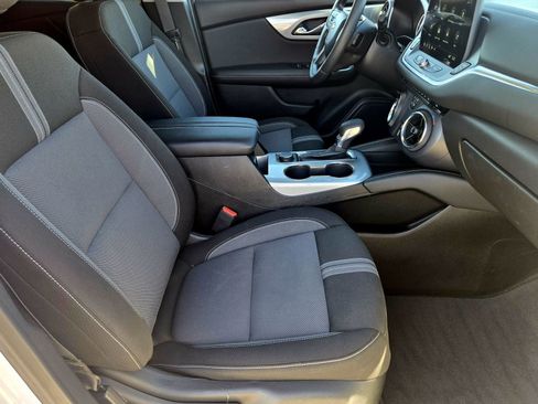 Used 2025 Chevrolet Blazer LT image 15
