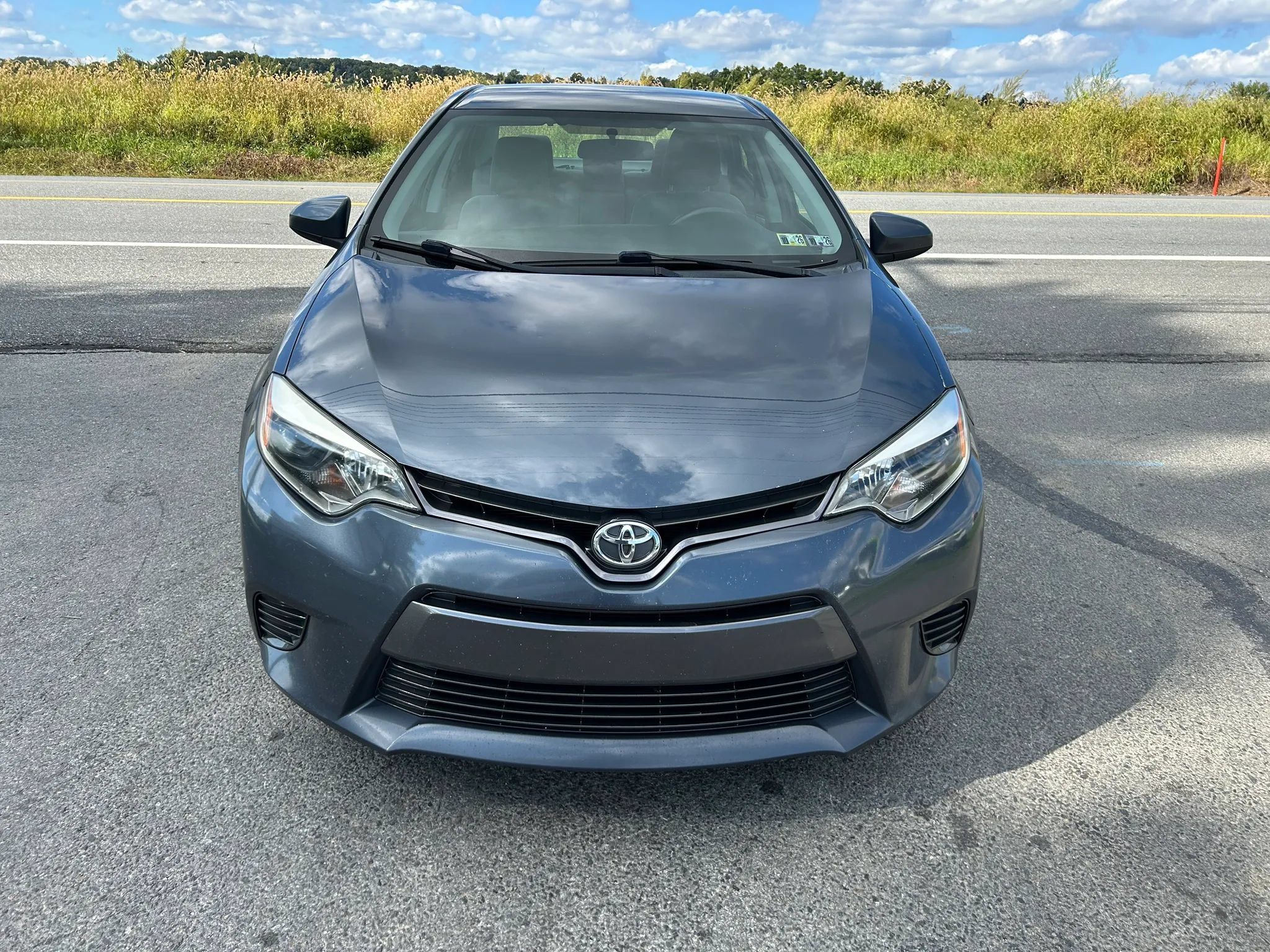 Used 2015 Toyota Corolla LE FWD image 5