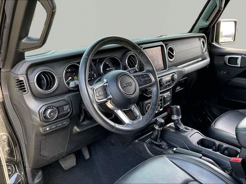 Used 2023 Jeep Wrangler Unlimited Sahara w/ Cold Weather Group AWD/4WD image 12