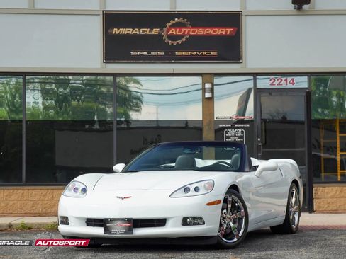 Used 2009 Chevrolet Corvette Convertible w/ Preferred Equipment Group RWD image 1