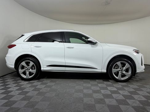 Used 2025 Audi Q5 Premium AWD/4WD image 8
