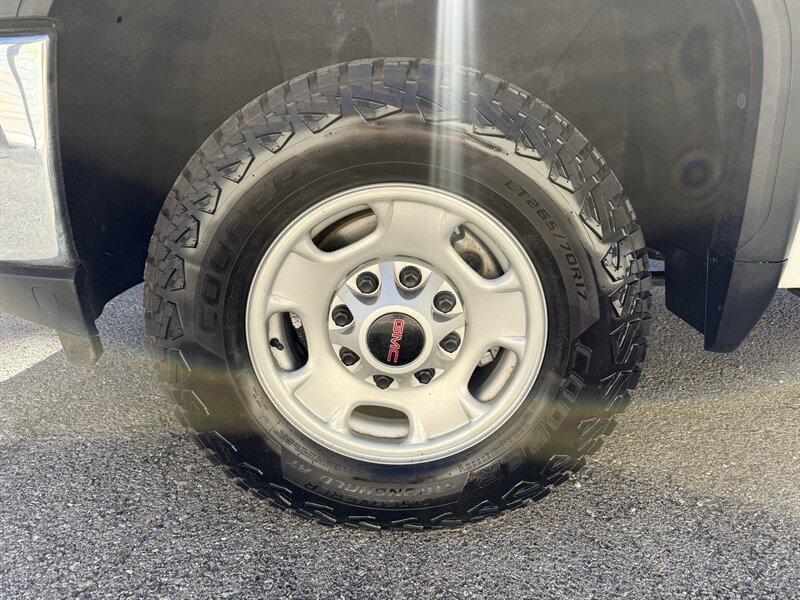 Used 2021 GMC Sierra 2500 4x4 Regular Cab w/ Convenience Package image 10