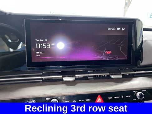 Used 2023 Kia Carnival EX FWD image 22