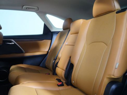 Used 2022 Lexus RX 350L FWD w/ Premium Package image 16