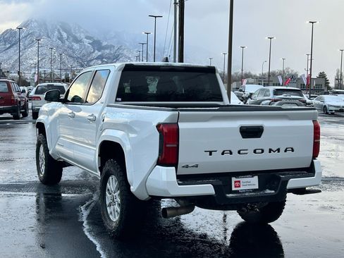 Certified 2025 Toyota Tacoma SR5 image 3
