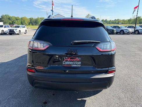 Used 2021 Jeep Cherokee Latitude Plus AWD/4WD image 5