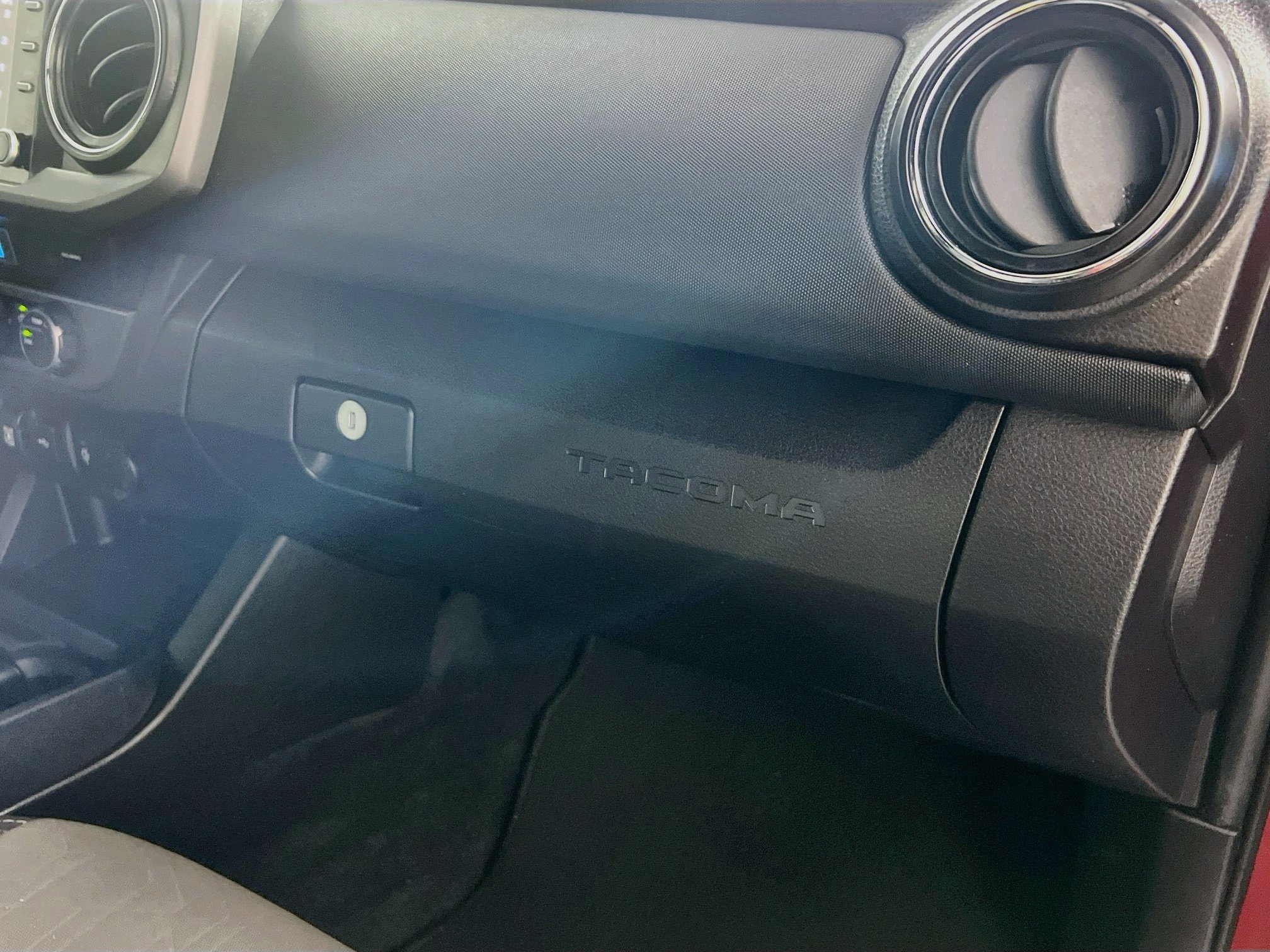 Used 2021 Toyota Tacoma TRD Sport w/ Technology Package RWD image 34