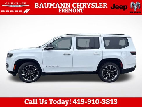 Used 2024 Jeep Wagoneer Series III w/ Premium Group I AWD/4WD image 3