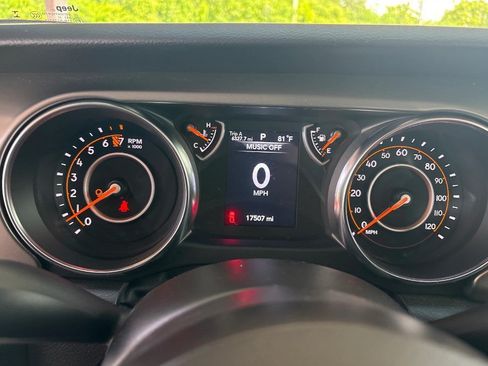 Used 2022 Jeep Gladiator Sport AWD/4WD image 5
