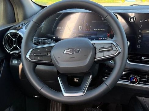 New 2026 Chevrolet Equinox LT w/ Convenience Package II FWD image 7
