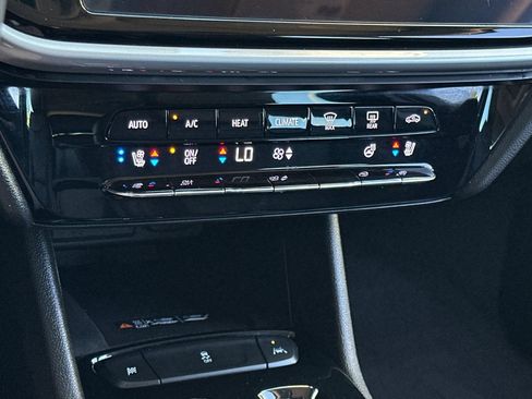 Used 2023 Chevrolet Bolt EUV Premier w/ Sun & Sound Package FWD image 20