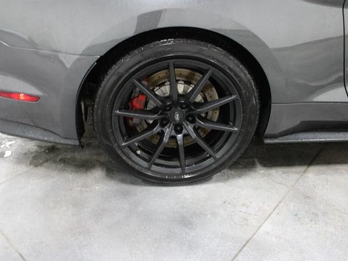 Used 2016 Ford Mustang Shelby GT350 w/ Technology Package RWD image 32