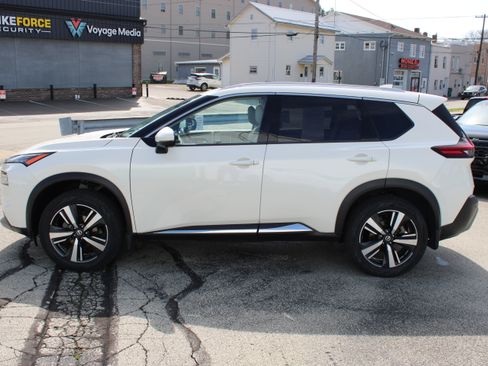 Certified 2021 Nissan Rogue SL image 2