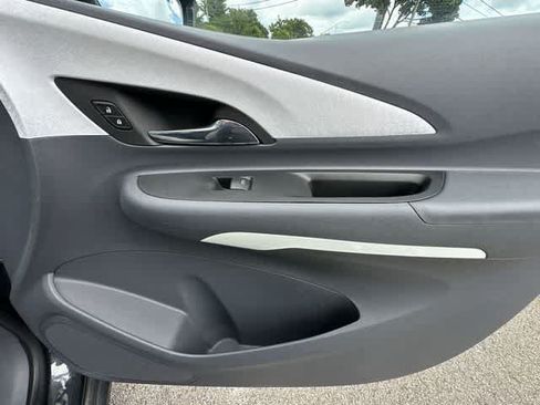 Used 2021 Chevrolet Bolt LT FWD image 22