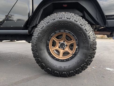 Used 2020 Jeep Gladiator Overland image 22