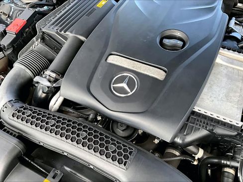 Used 2019 Mercedes-Benz SLC 300 image 33