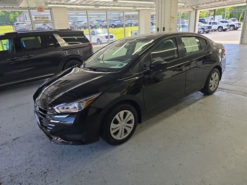 Used 2024 Nissan Versa S FWD image 2