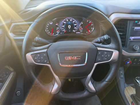 Used 2017 GMC Acadia Denali w/ Technology Package AWD/4WD image 20