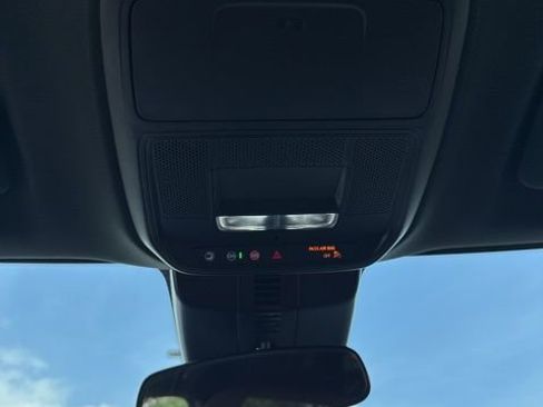 Certified 2025 GMC Acadia Elevation FWD image 32