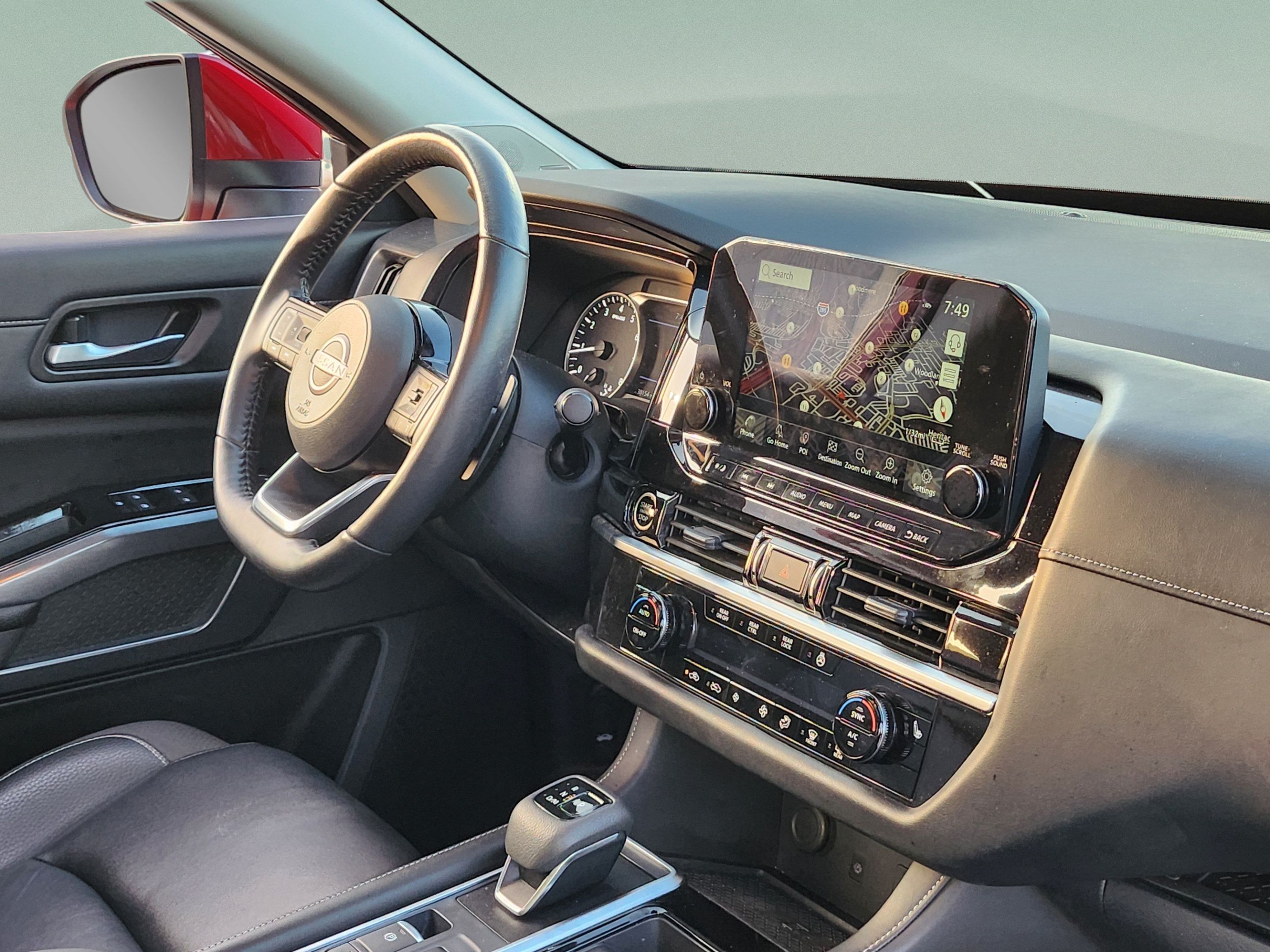 Used 2024 Nissan Pathfinder SL w/ SL Premium Package FWD image 28