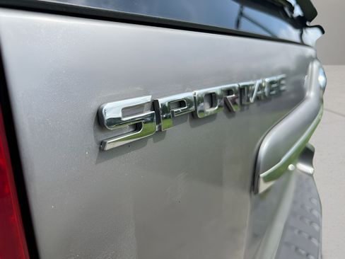 Used 2008 Kia Sportage LX FWD image 28