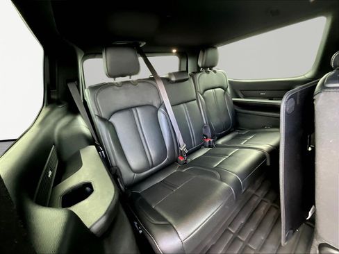Used 2023 Jeep Wagoneer Series II AWD/4WD image 26