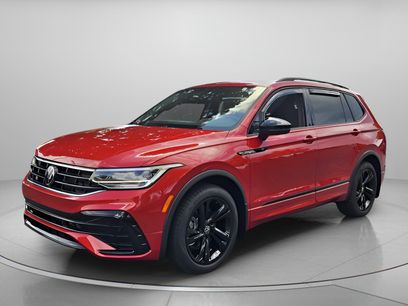 Certified 2024 Volkswagen Tiguan SE R-Line