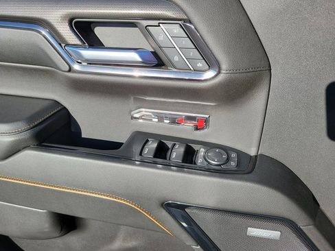 Used 2024 GMC Sierra 1500 AT4 w/ Technology Package image 29