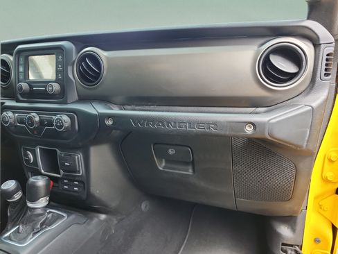 Used 2018 Jeep Wrangler Unlimited Sport AWD/4WD image 21