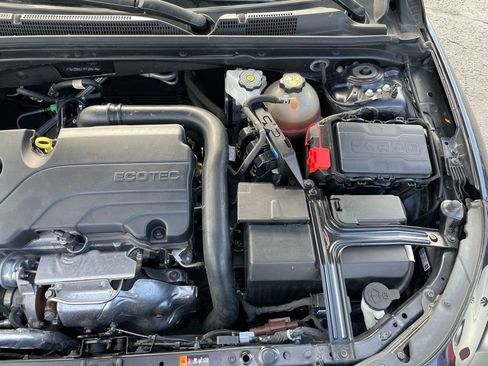 Used 2023 Chevrolet Malibu LT FWD image 38