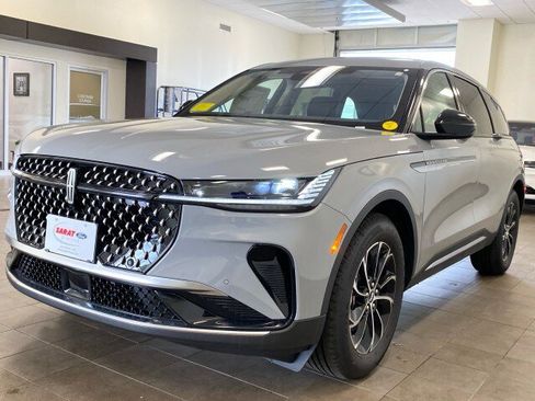 New 2026 Lincoln Nautilus Premier w/ Equipment Group 102A AWD/4WD image 4