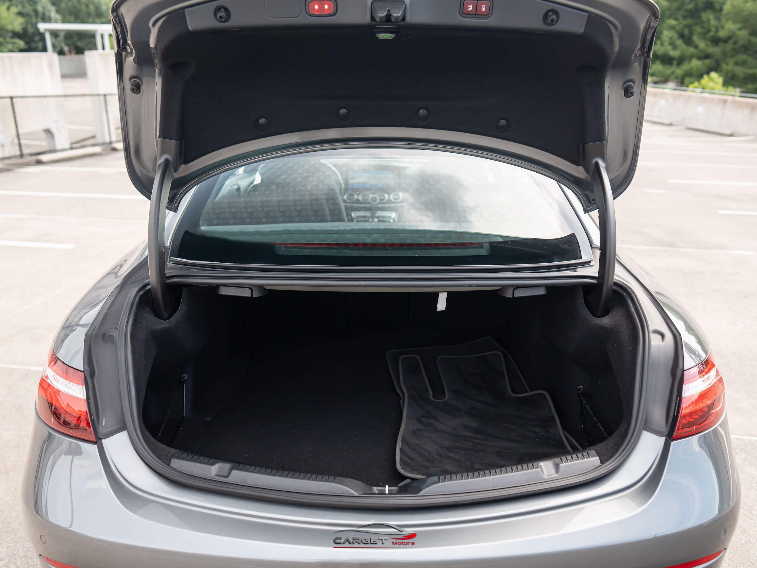 Used 2018 Mercedes-Benz E 400 4MATIC Coupe w/ Premium 1 Package image 39