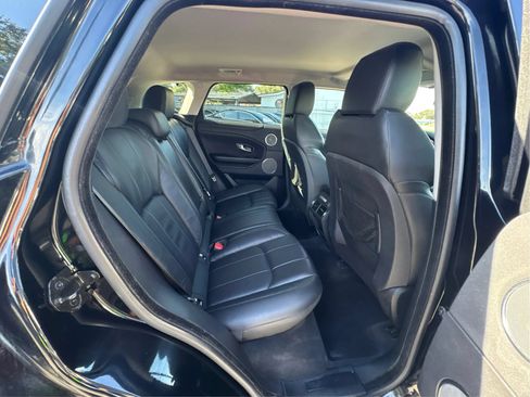 Used 2019 Land Rover Range Rover Evoque SE AWD/4WD image 23
