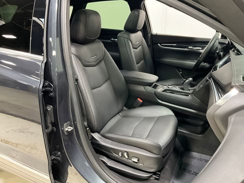Used 2023 Cadillac XT5 Premium Luxury w/ Technology Package image 8