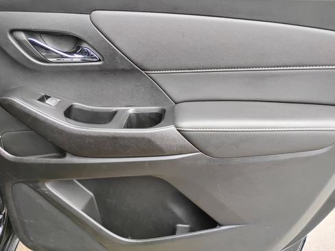 Used 2023 Chevrolet Traverse LT w/ LPO, Floor Liner Package image 21