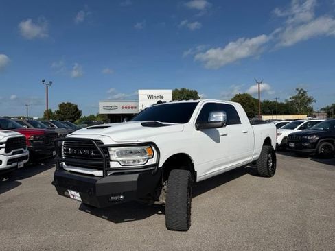 Used 2024 RAM 2500 Laramie w/ Sport Appearance Package AWD/4WD image 3