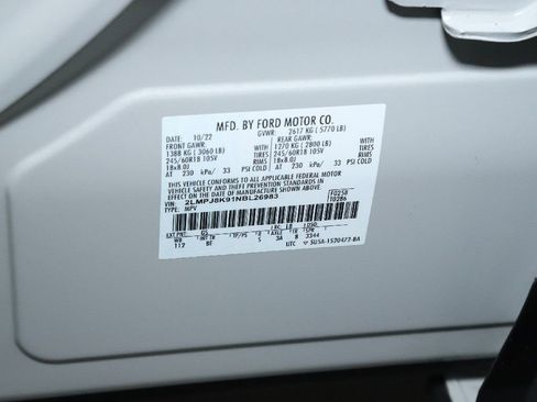 Used 2022 Lincoln Nautilus Reserve image 21